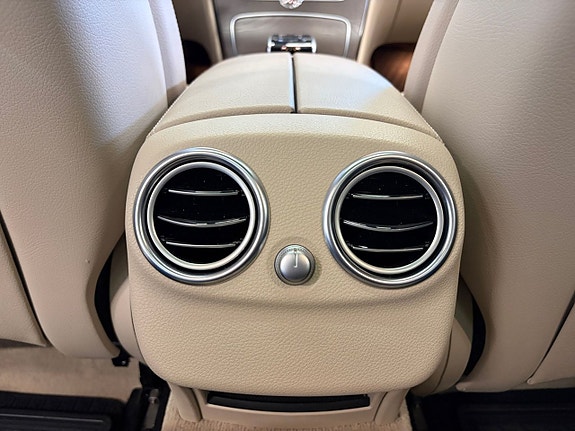 Mercedes-Benz C200 20 of 22