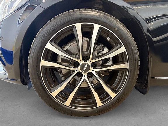 Mercedes-Benz C200 8 of 22