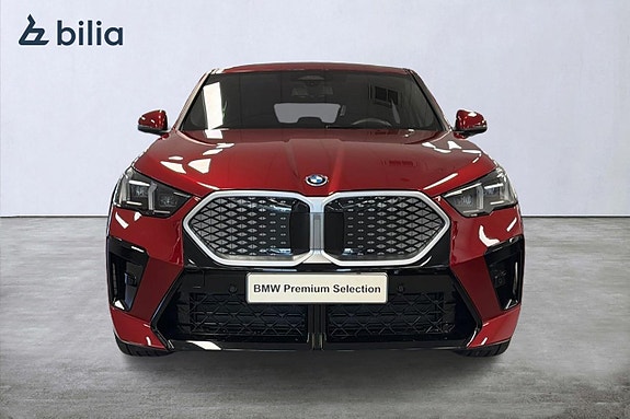 BMW iX2 5 of 18