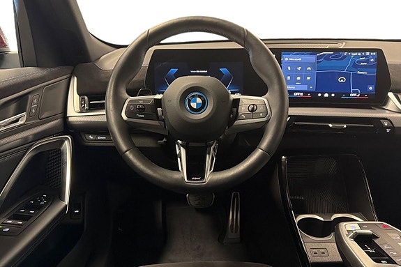 BMW iX2 9 of 18