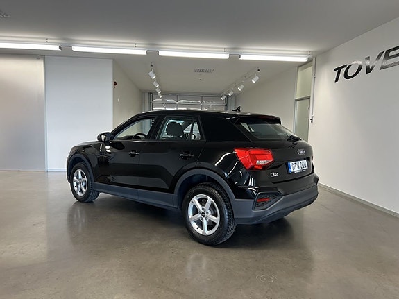 Audi Q2 2 of 7
