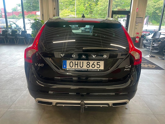 Volvo V60 Cross Country 6 of 25