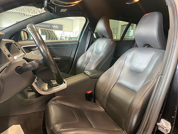 Volvo V60 Cross Country 16 of 25