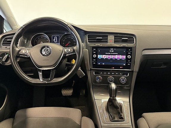 Volkswagen Golf VII 10 of 20