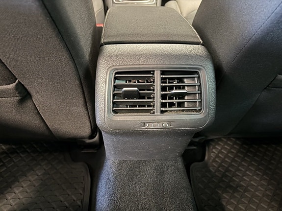 Volkswagen Golf VII 15 of 20
