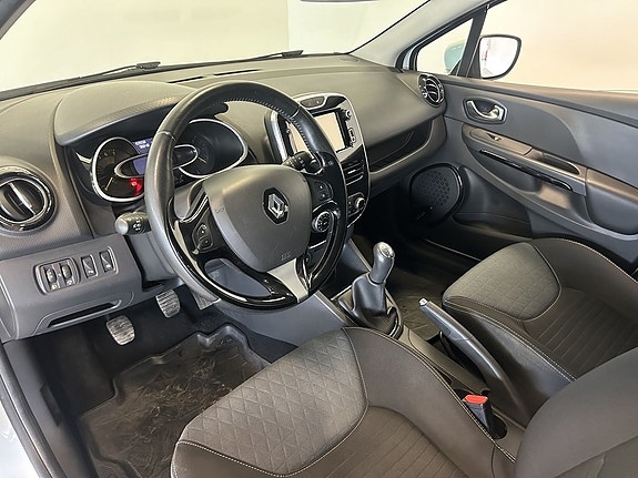 Renault Clio 17 of 17