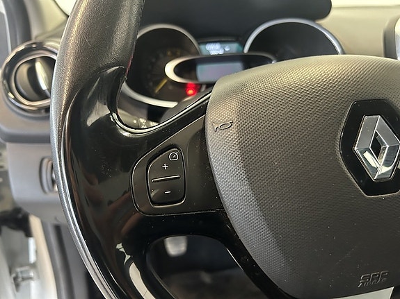 Renault Clio 13 of 17