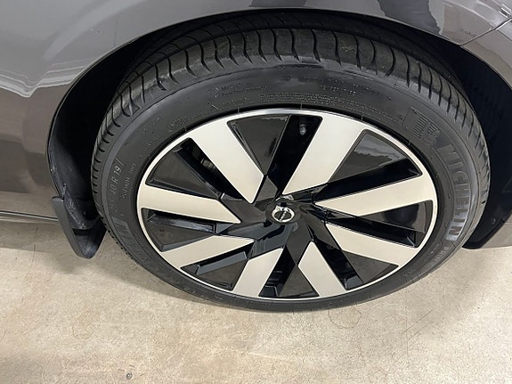 Volvo V90 17 of 26