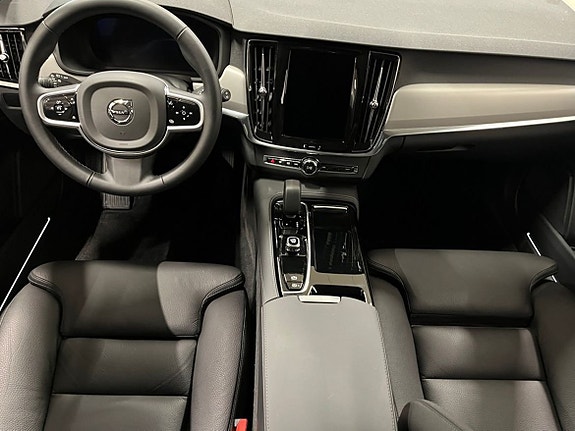 Volvo V90 5 of 26