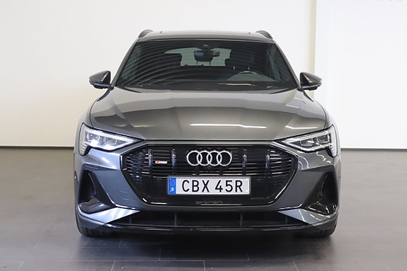 Audi e-tron 3 of 18