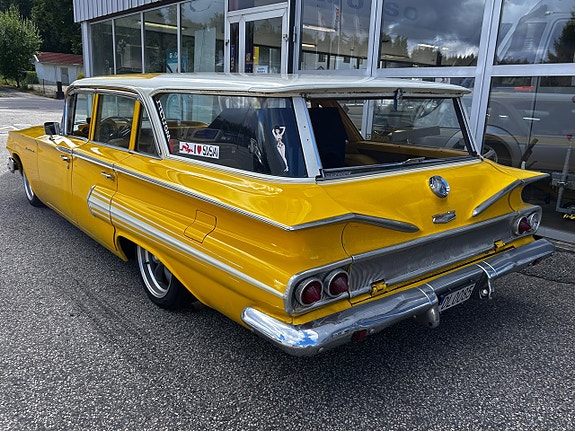 Chevrolet Impala 7 of 16