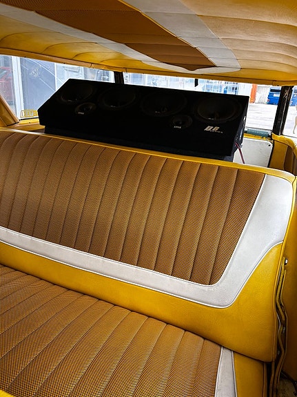 Chevrolet Impala 13 of 16