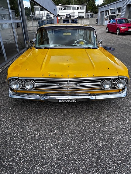 Chevrolet Impala 3 of 16