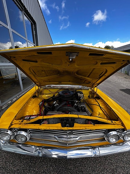 Chevrolet Impala 14 of 16