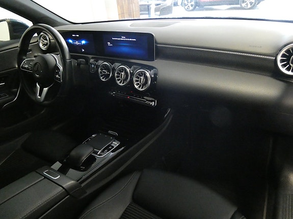 Mercedes-Benz A180 11 of 20