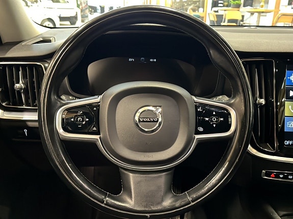 Volvo V60 Cross Country 11 of 21