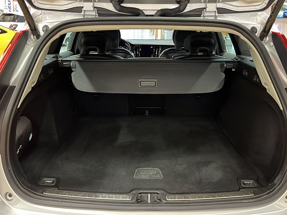 Volvo V60 Cross Country 18 of 21