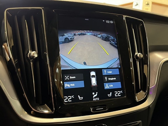 Volvo V60 Cross Country 13 of 21