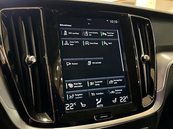 Volvo V60 Cross Country 17 of 21