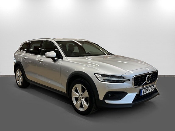 Volvo V60 Cross Country 3 of 21