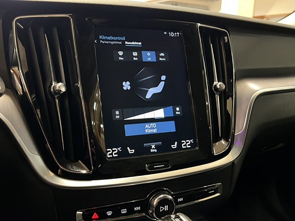 Volvo V60 Cross Country 16 of 21