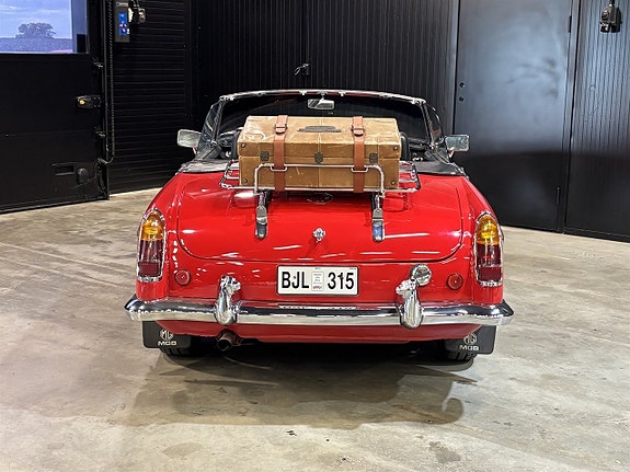 MG MGB 5 of 17