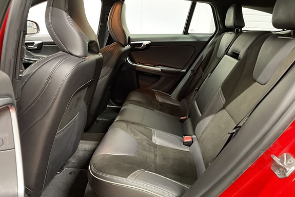 Volvo V60 9 of 24
