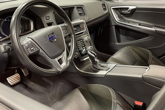 Volvo V60 11 of 24