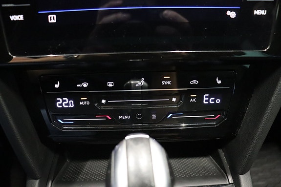 Volkswagen Passat 24 of 29