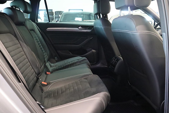 Volkswagen Passat 14 of 29