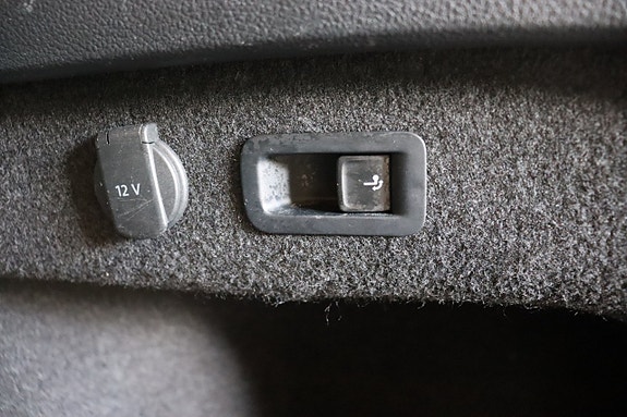 Volkswagen Passat 9 of 29