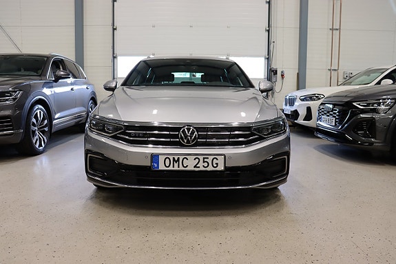 Volkswagen Passat 4 of 29