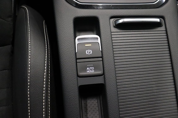 Volkswagen Passat 26 of 29