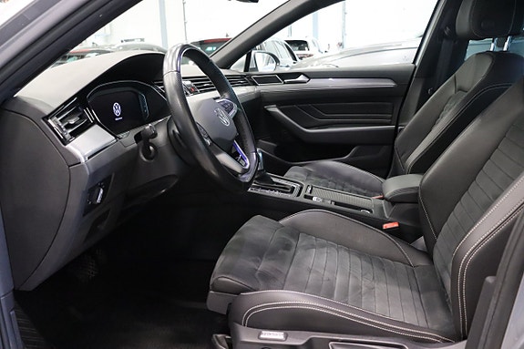 Volkswagen Passat 11 of 29