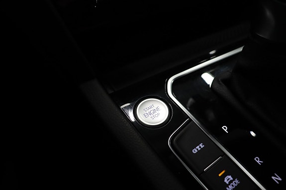 Volkswagen Passat 27 of 29
