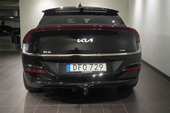 Kia EV6 8 of 14