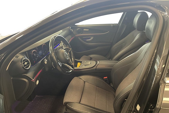 Mercedes-Benz E220 11 of 11
