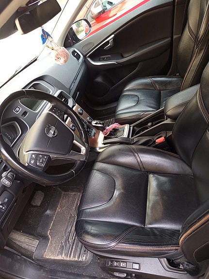 Volvo V40 Cross Country 5 of 7