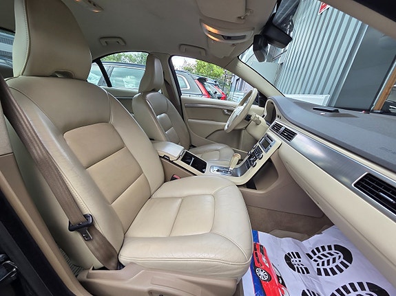 Volvo S80 9 of 14