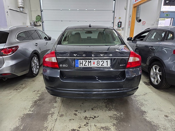 Volvo S80 4 of 14
