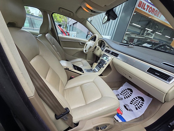 Volvo S80 8 of 14