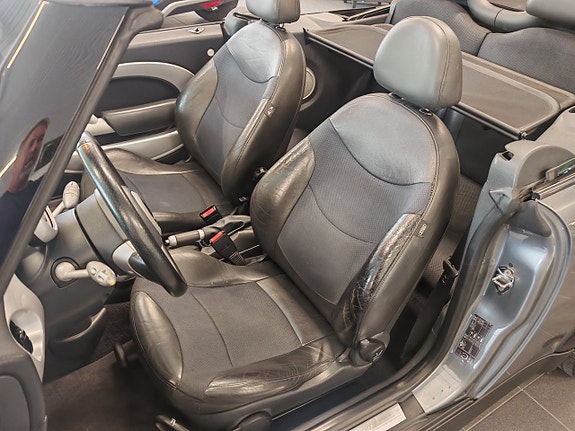 MINI Cooper S 9 of 14