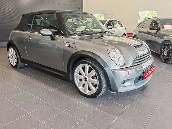 MINI Cooper S 6 of 14