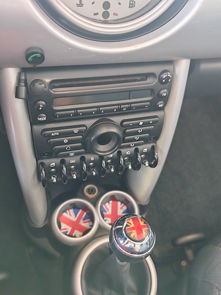 MINI Cooper S 11 of 14
