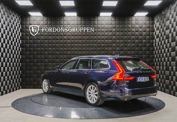 Volvo V90 4 of 26