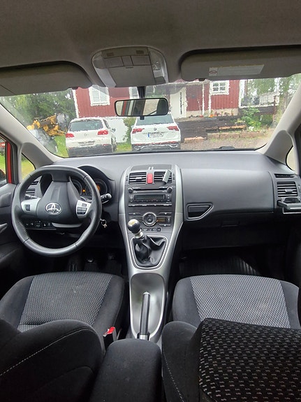 Toyota Auris 6 of 11