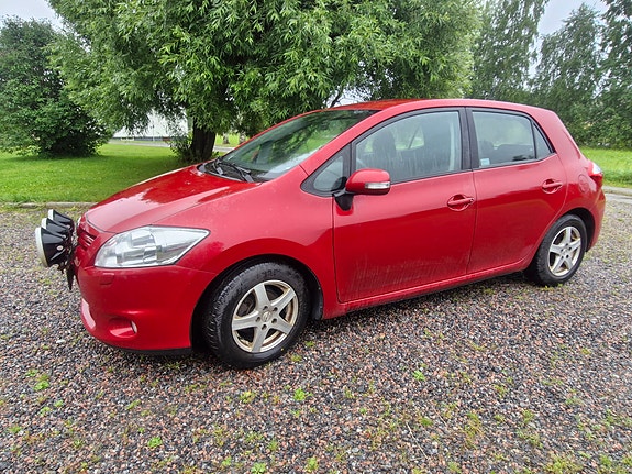 Toyota Auris 3 of 11