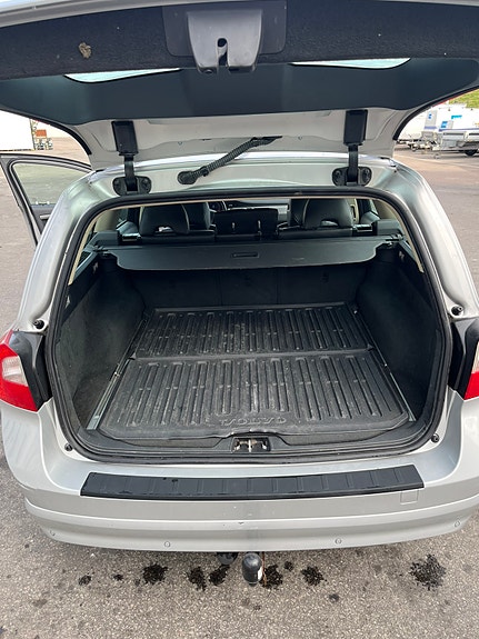 Volvo V70 5 of 8