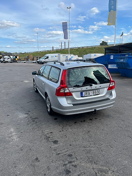 Volvo V70 4 of 8
