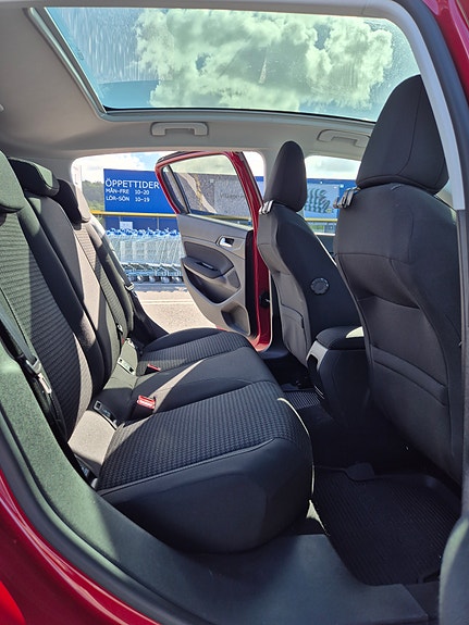 Peugeot 308 5 of 9